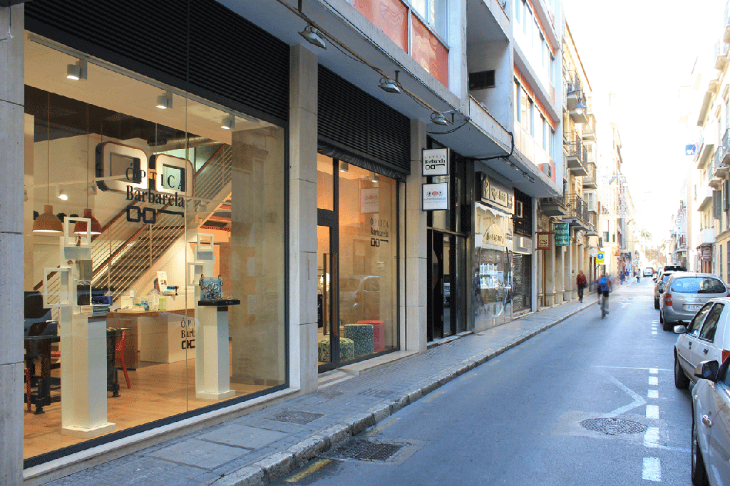 Renovación de la Óptica Barbarela de Trinidad Grund | Málaga